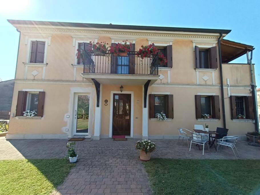 B&B We Care Appartamento Lendinara Exterior photo